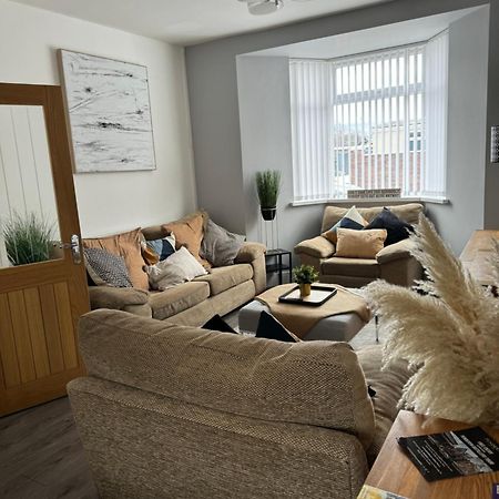 Modern, Spacious And Central Location Aberdare Eksteriør bilde