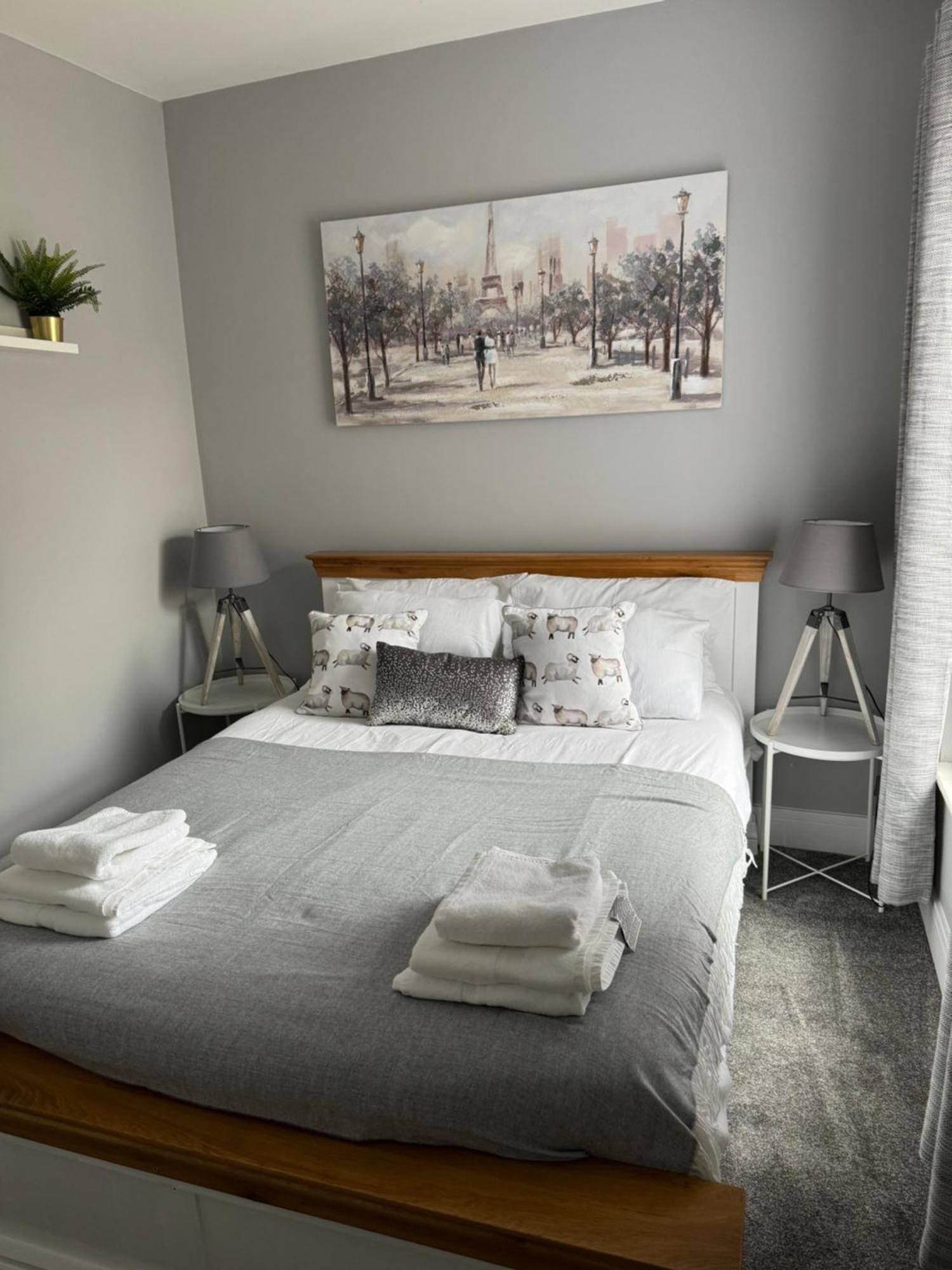 Modern, Spacious And Central Location Aberdare Eksteriør bilde