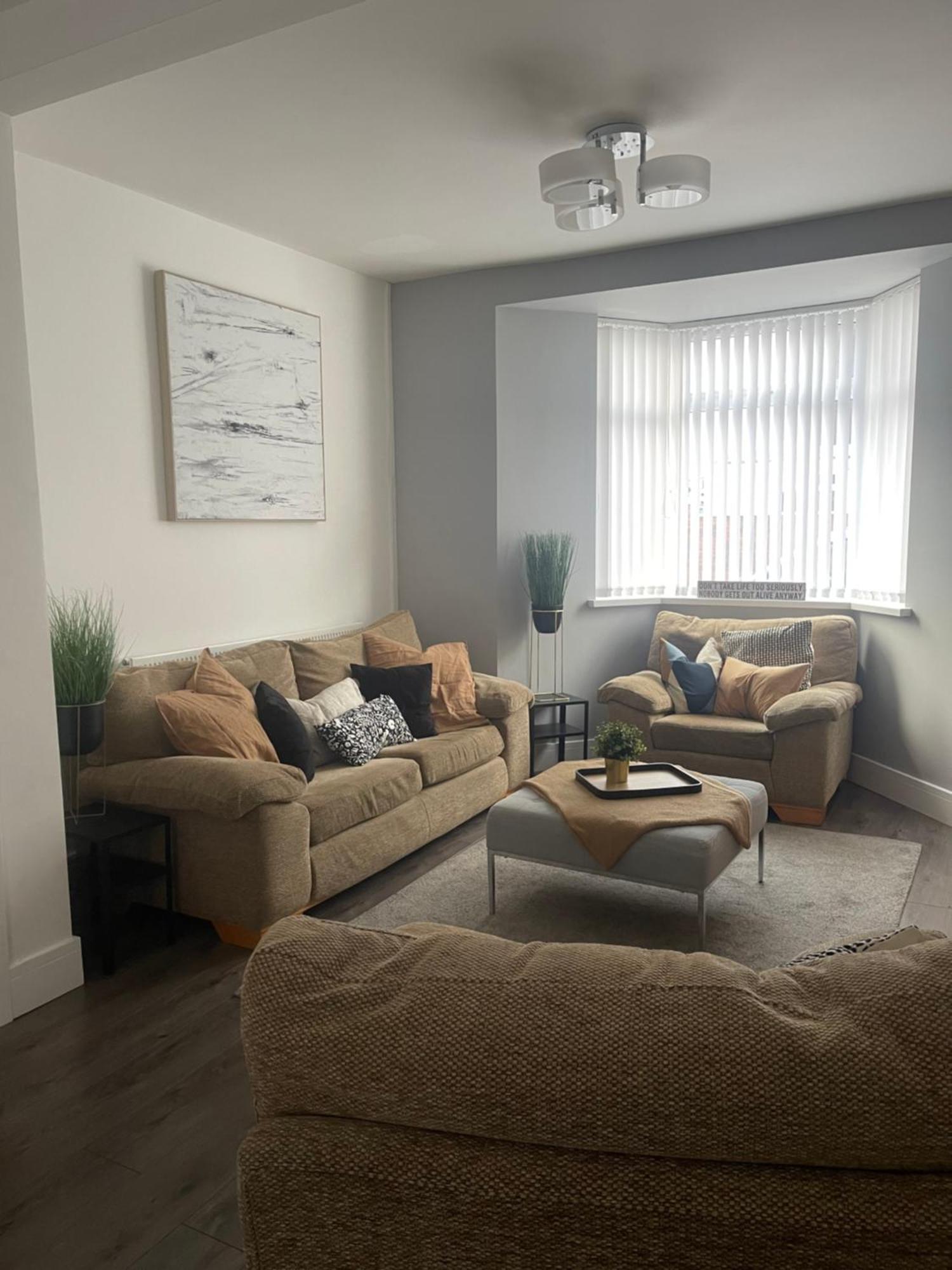 Modern, Spacious And Central Location Aberdare Eksteriør bilde