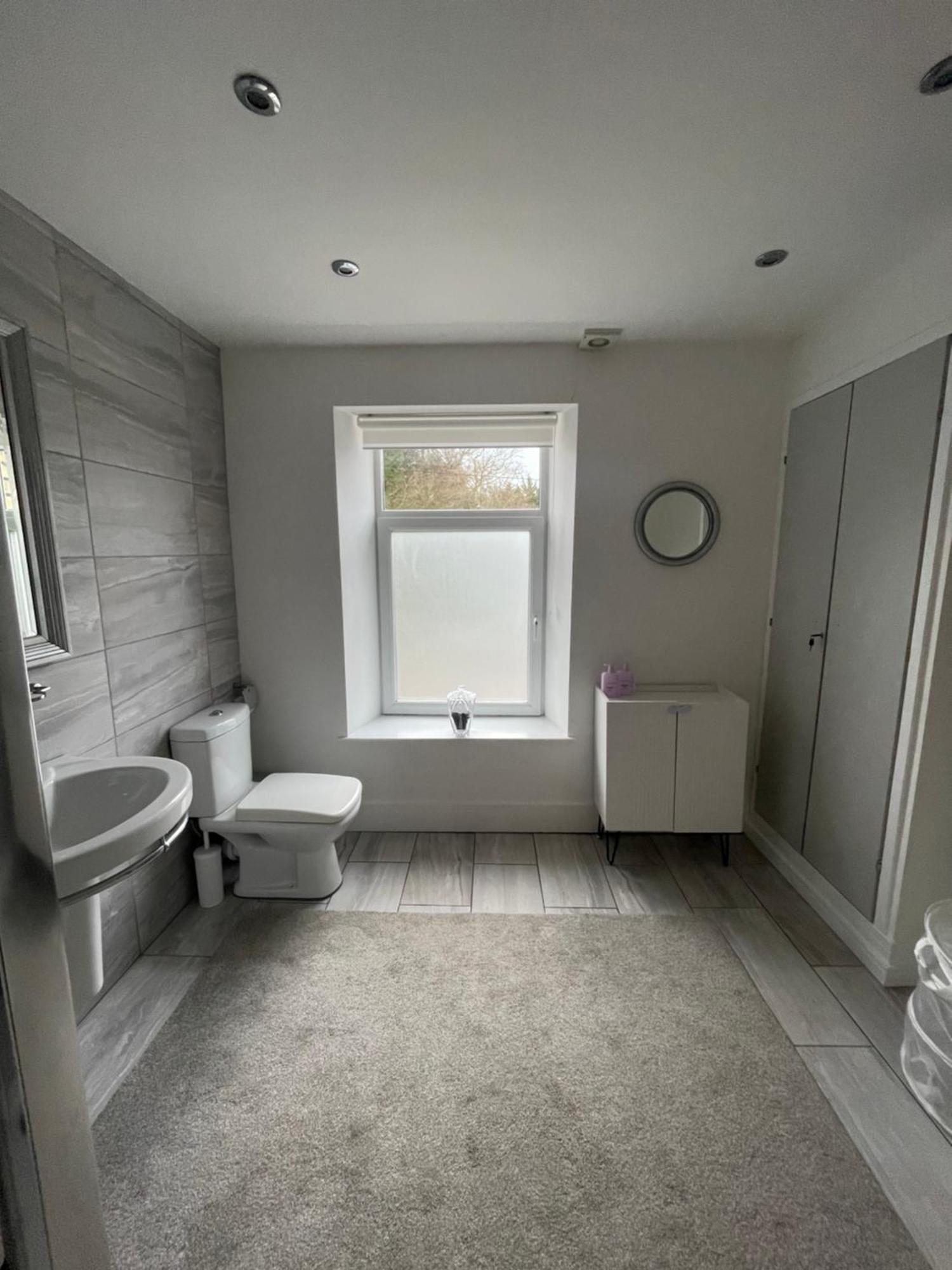 Modern, Spacious And Central Location Aberdare Eksteriør bilde