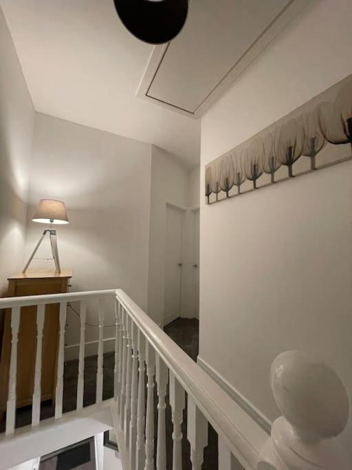 Modern, Spacious And Central Location Aberdare Eksteriør bilde