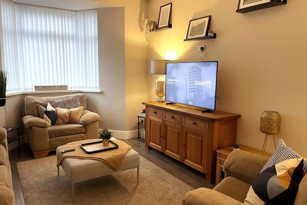 Modern, Spacious And Central Location Aberdare Eksteriør bilde